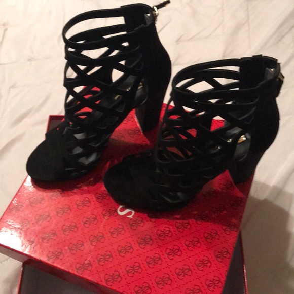 Guess Heels - Picture 6 of 6